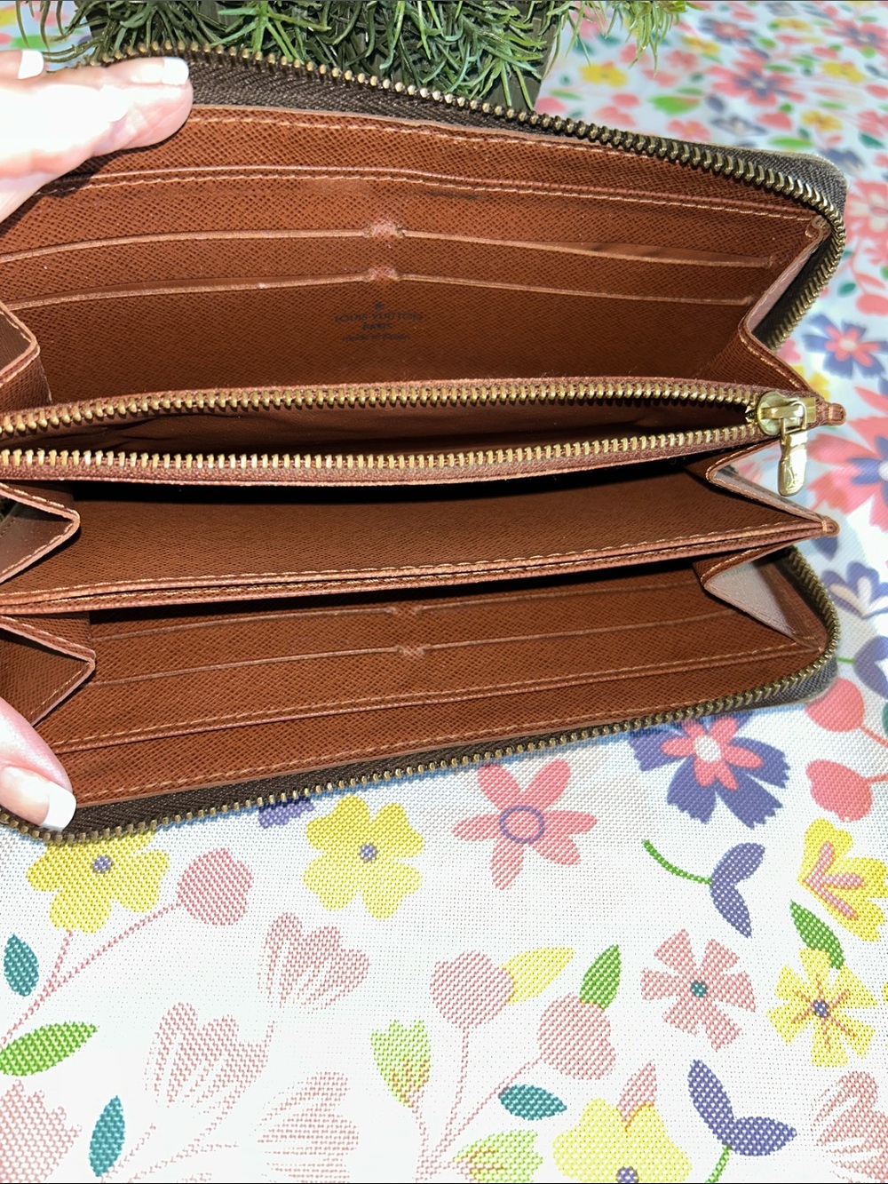 Louis Vuitton Monogram Zip Around Wallet - Brown and Gold - Picture 9 of 12